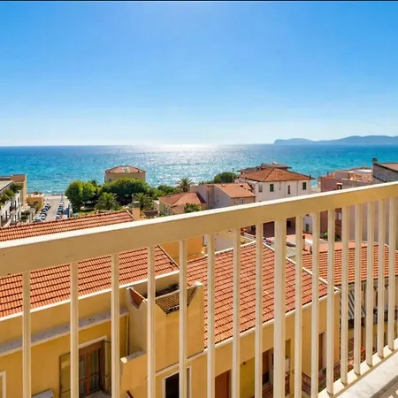 Attico Cerasella Con Incredibile Vista Mare In Pieno Centro E Posto Auto Lägenhet