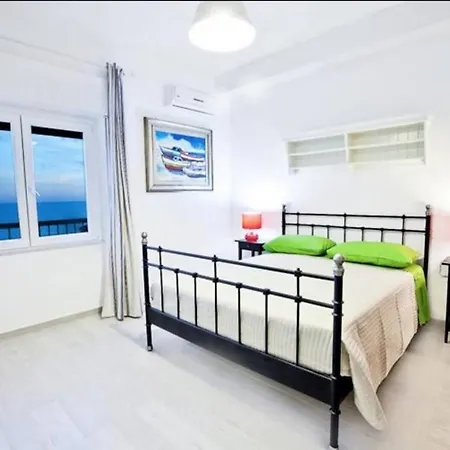 Attico Cerasella Con Incredibile Vista Mare In Pieno Centro E Posto Auto Apartment *