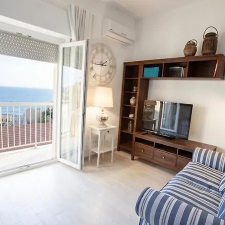Appartement Attico Cerasella Con Incredibile Vista Mare In Pieno Centro E Posto Auto