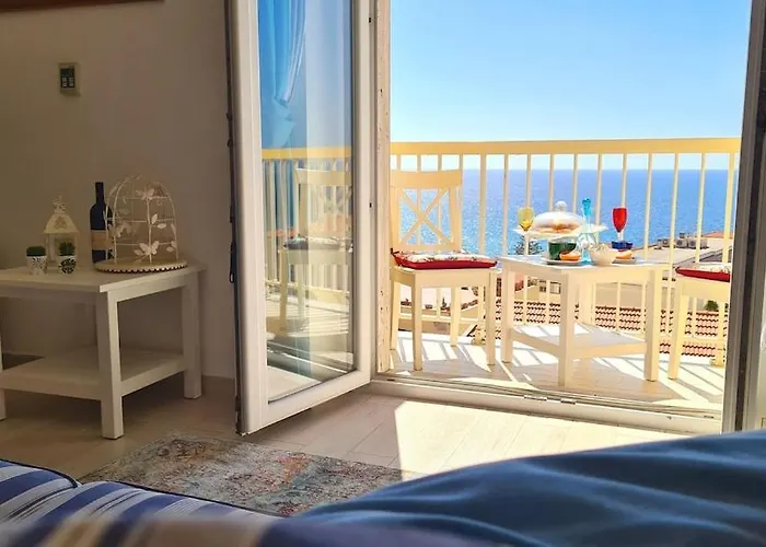 Attico Cerasella Con Incredibile Vista Mare In Pieno Centro E Posto Auto Apartman