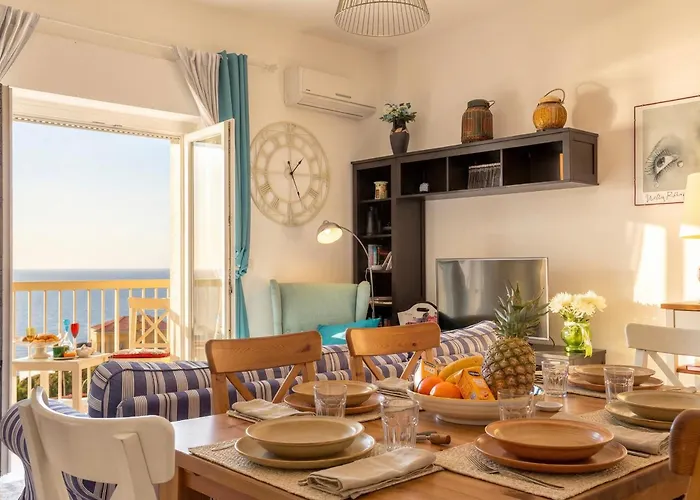 Apartman Attico Cerasella Con Incredibile Vista Mare In Pieno Centro E Posto Auto