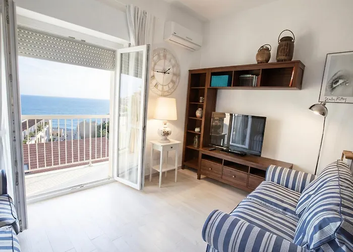 Apartman Attico Cerasella Con Incredibile Vista Mare In Pieno Centro E Posto Auto
