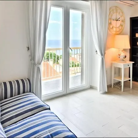 Attico Cerasella Con Incredibile Vista Mare In Pieno Centro E Posto Auto 알게로